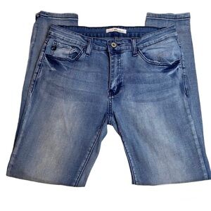 Women’s Mid Rise KanCan Medium Wash Skinny Jeans